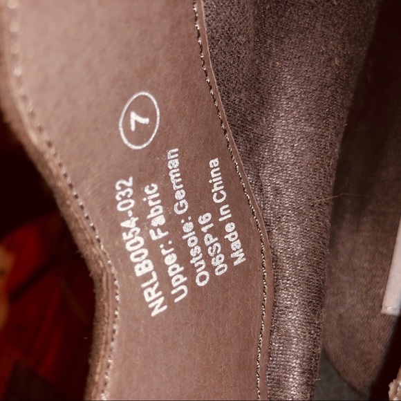 SALE!!! Frisky Fringed Not Rated Suede Gray Booties! - Picture 10 of 13